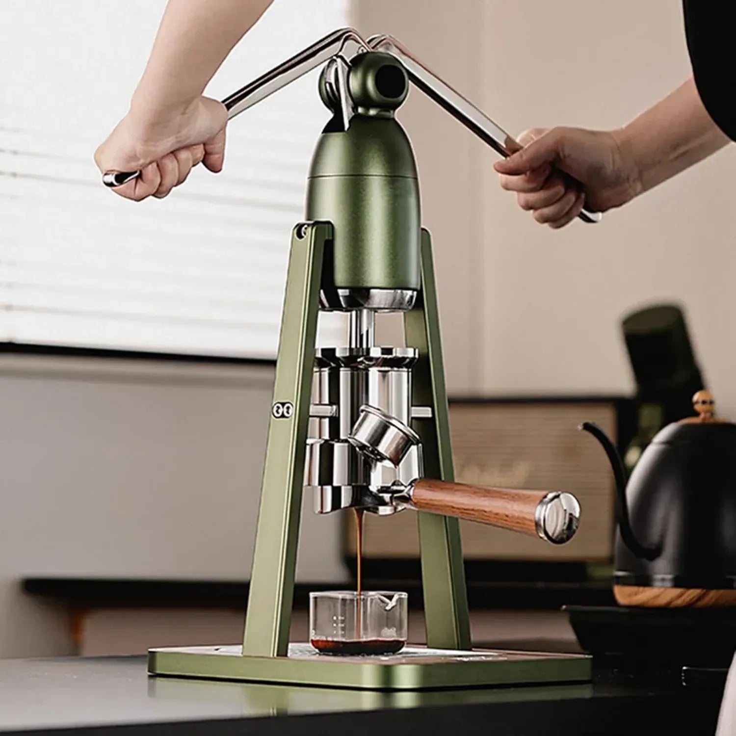 Macchina manuale per espresso con manometro, doppia lancia, ideale per casa e bar